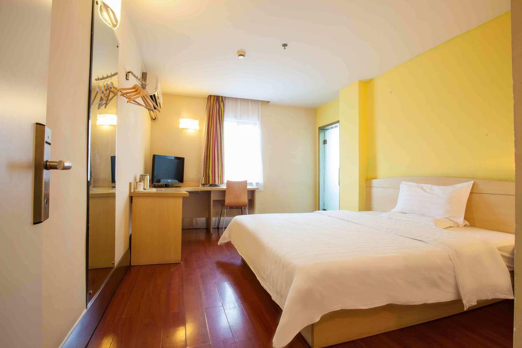 7Days Inn Nanchang North Railway station square Zimmer foto
